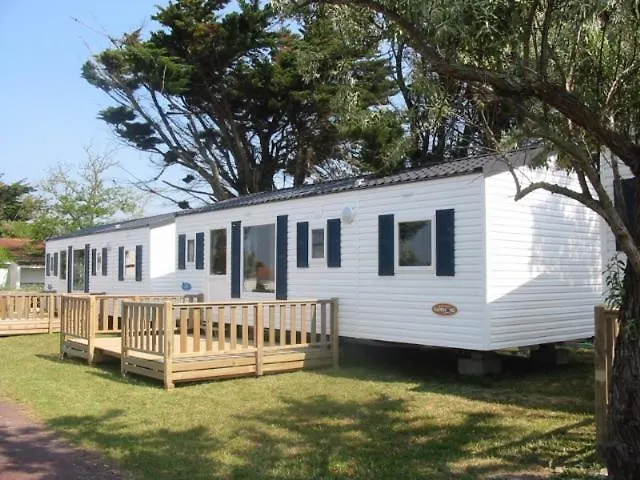 Holiday park Ulvf Les Beaupins Saint-Denis-d'Oleron