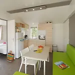 Ulvf Les Beaupins 3*