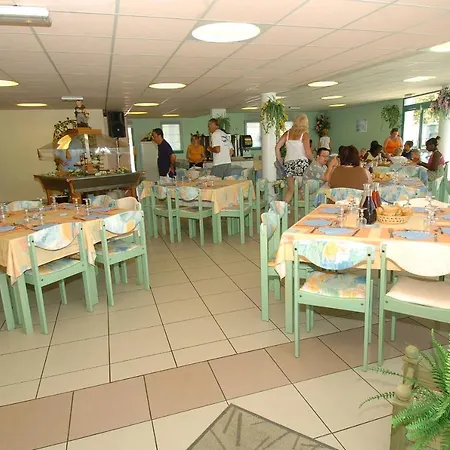 Vakantiepark Ulvf Les Beaupins 3*