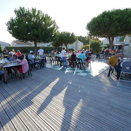 Vakantiepark Ulvf Les Beaupins 3*