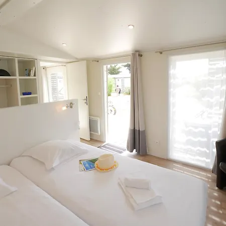 Ulvf Les Beaupins Vakantiepark Saint-Denis-dʼOléron