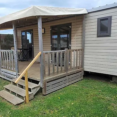 Ulvf Les Beaupins Kompleks wypoczynkowy 3*