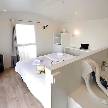 Kompleks wypoczynkowy Ulvf Les Beaupins Saint-Denis-dʼOléron