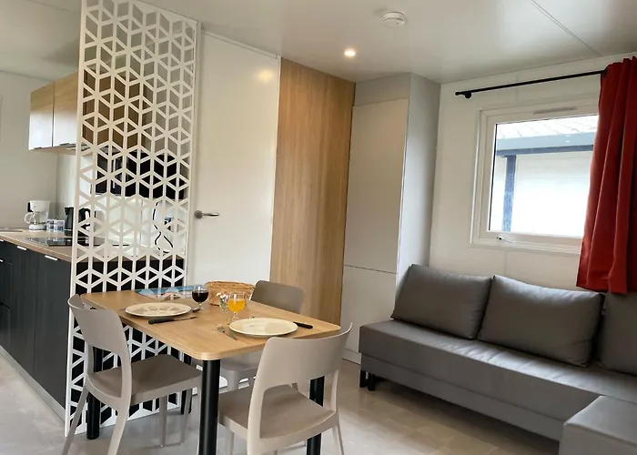 Ulvf Les Beaupins Aldeamento Turístico